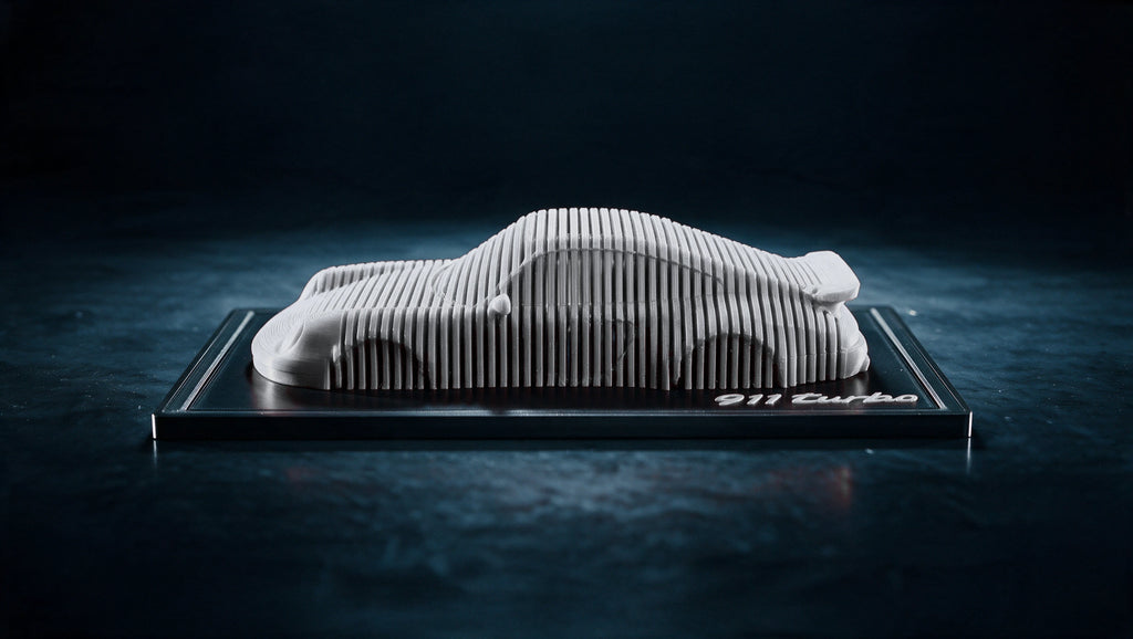 911 Turbo 992 — Layered Display